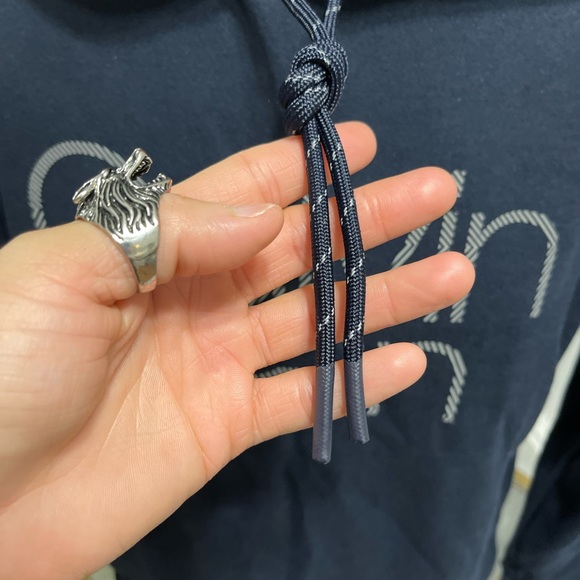 NWOT Men’s Size Small Calvin Klein Drawstring Hoodie With Reflective Logo Navy - Picture 3 of 10
